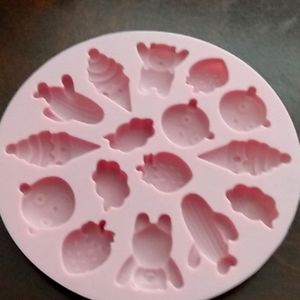 Ice what you do is put water and frezz 🧊🧊🧊